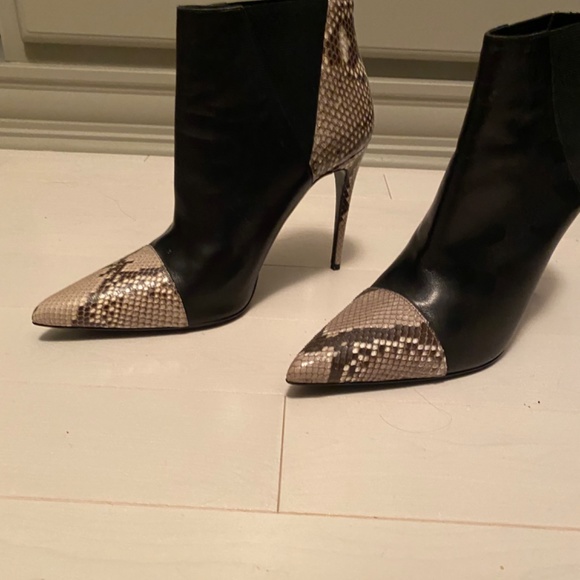 Gucci snake skin and leather heals - Picture 2 of 3